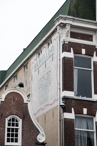 913259 Afbeelding van de muurreclame 'H.G.R. Elling - karpetten / linoleums / gordijnen / tapijten / kleden' op de ...